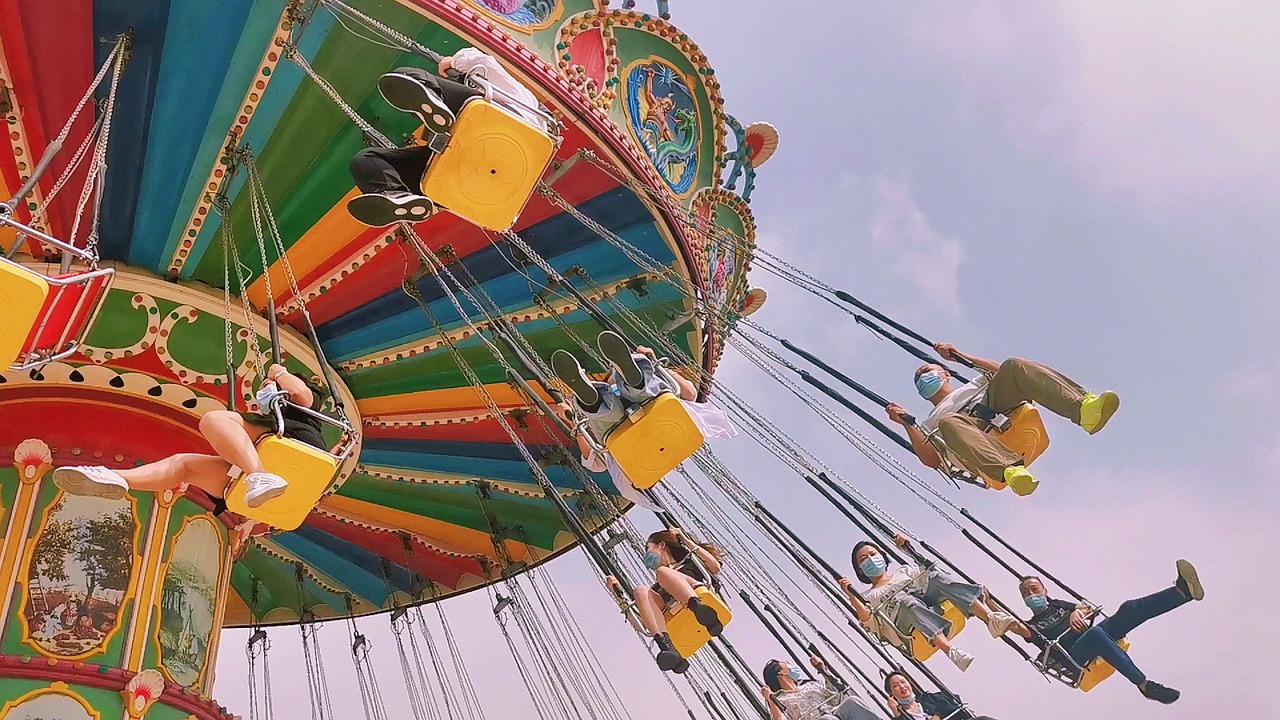 GWの遊園地で混雑を回避するための秘訣は？