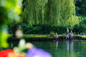 ゴールデンウィークに家族旅行で楽しめる体験型テーマパークは？